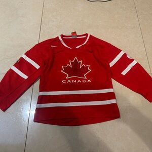 Nike Team Canada Hockey Jersey 2010 Vancouver Olympic Size youth 6.